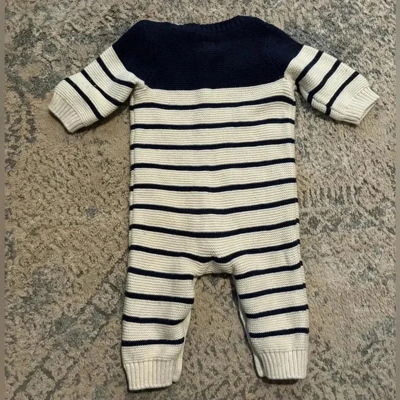Baby Gap Knit  Romper - Picture 3 of 3